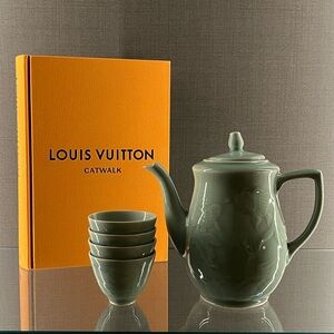 Longquan Celadon Tea Pot and 4 Tea Cups. Koi Fish.